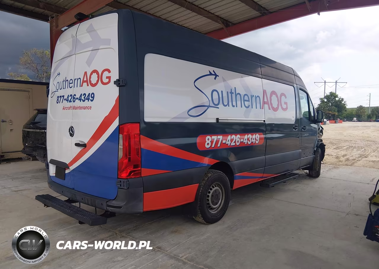 2019 Mercedes-Benz Sprinter 2500 High Roof V6 VIN:WD4PF1CD8KP116483 - 4