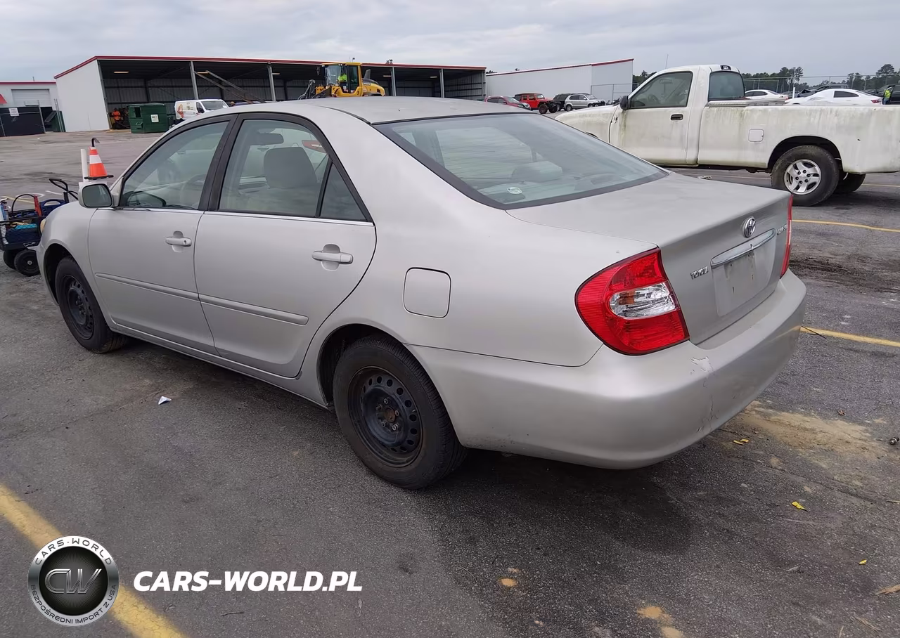 2004 Toyota Camry Le VIN:4T1BE32K24U271209 - 3