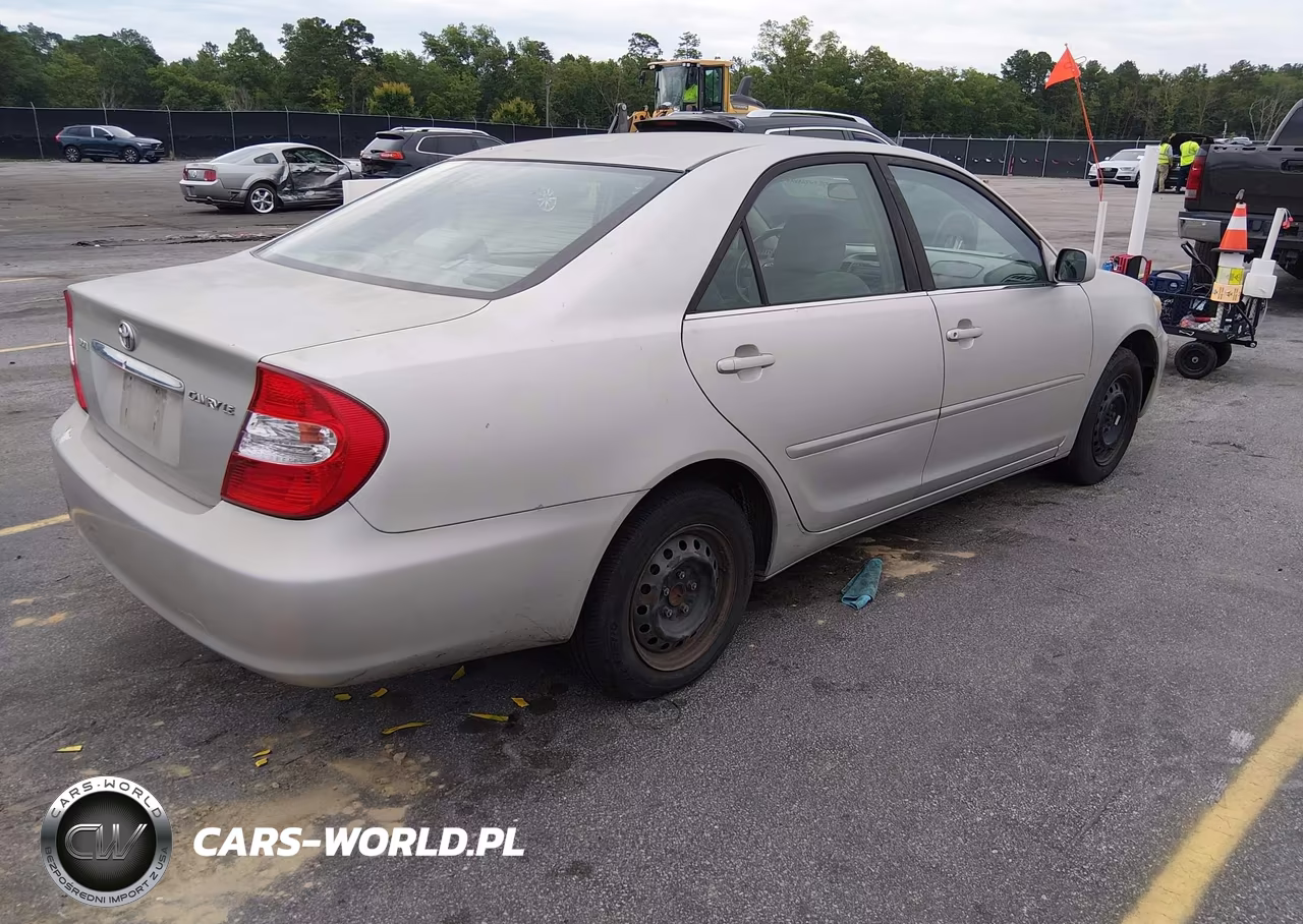 2004 Toyota Camry Le VIN:4T1BE32K24U271209 - 4