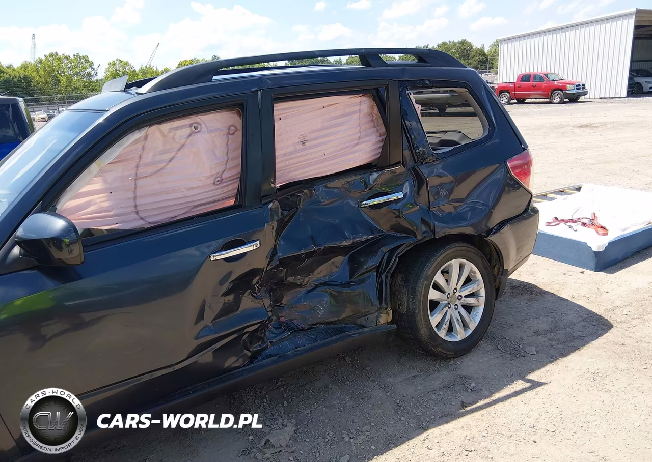 2011 Subaru Forester 2.5X Premium VIN:JF2SHBDC3BH773486 - 6