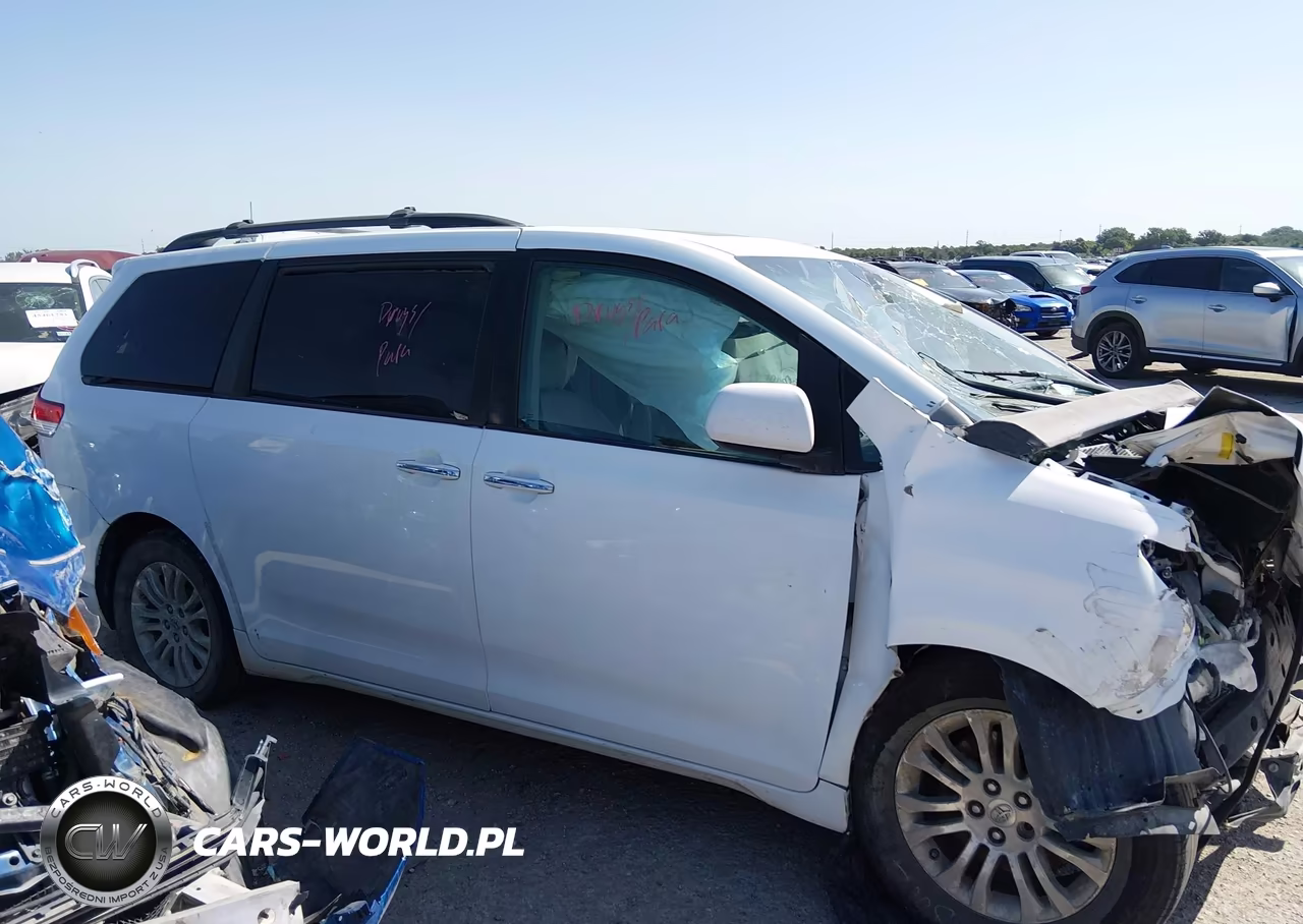 2012 Toyota Sienna Xle V6 8 Passenger VIN:5TDYK3DC2CS186774 - 12