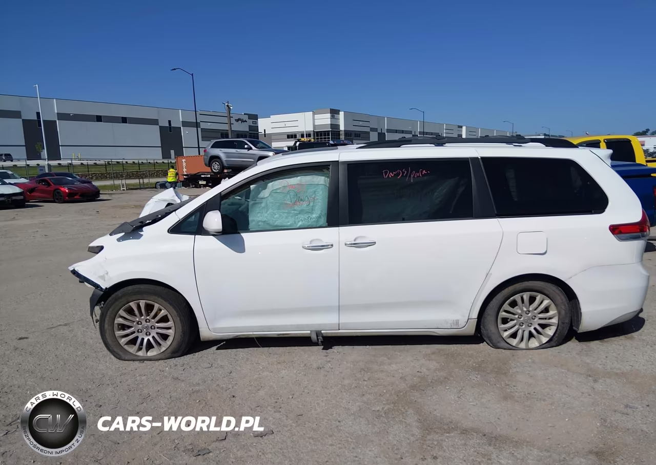 2012 Toyota Sienna Xle V6 8 Passenger VIN:5TDYK3DC2CS186774 - 13