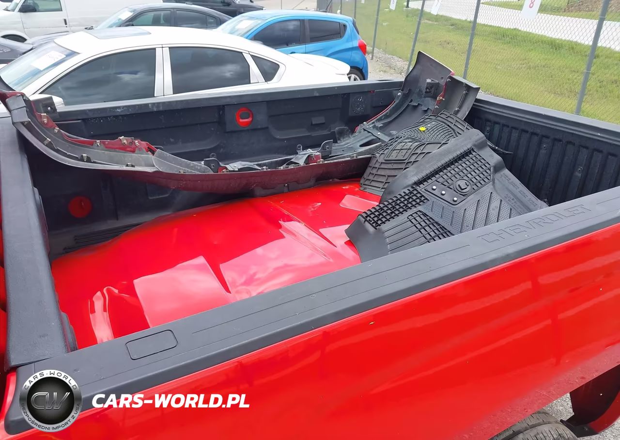 2017 Chevrolet Silverado 1500 Custom VIN:1GCRCPEH0HZ175443 - 12