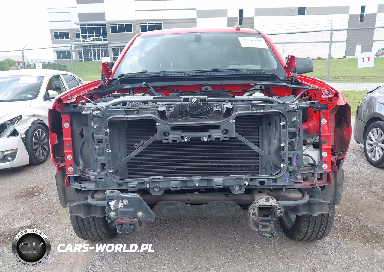 2017 Chevrolet Silverado 1500 Custom VIN:1GCRCPEH0HZ175443 - 13