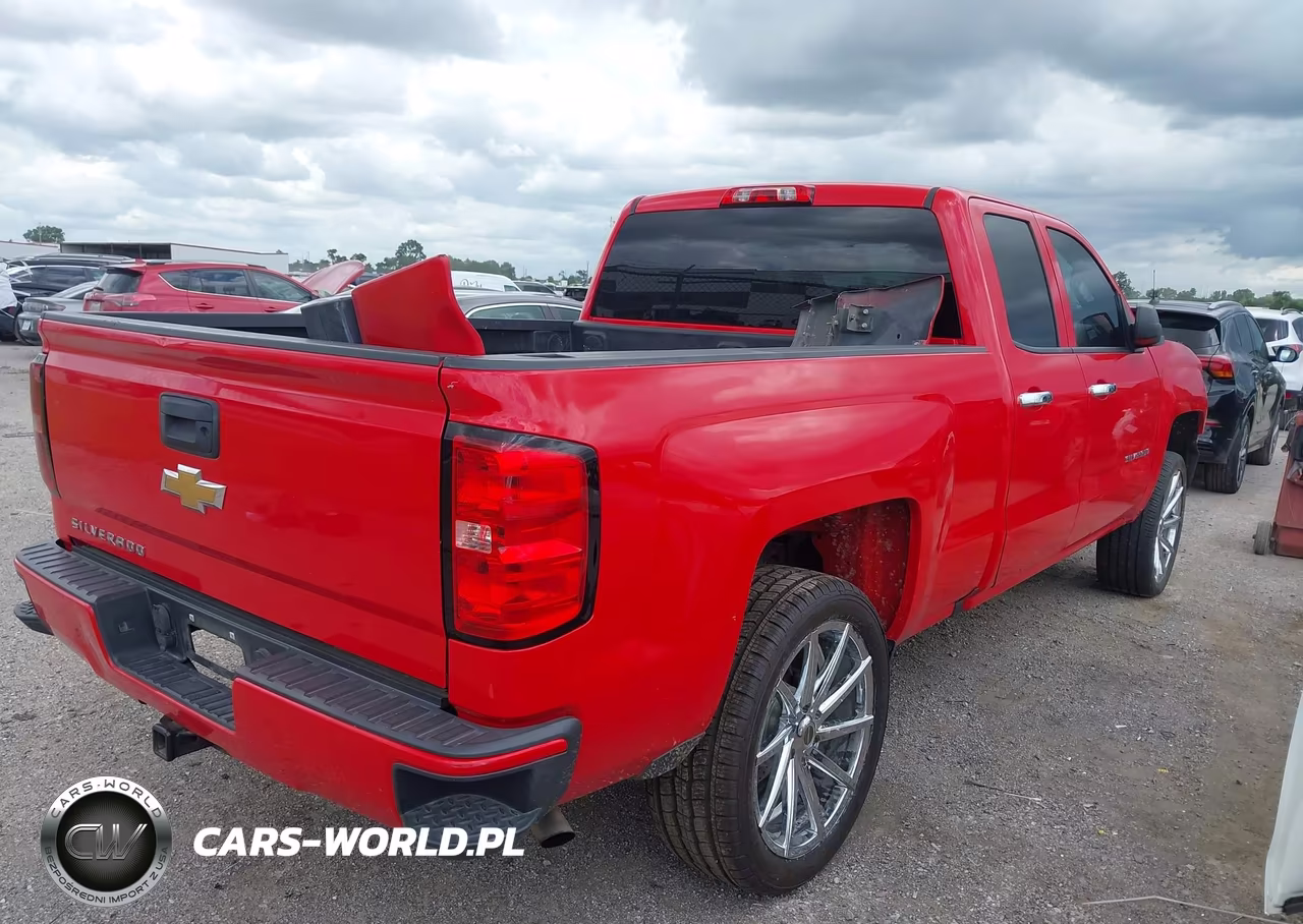 2017 Chevrolet Silverado 1500 Custom VIN:1GCRCPEH0HZ175443 - 4