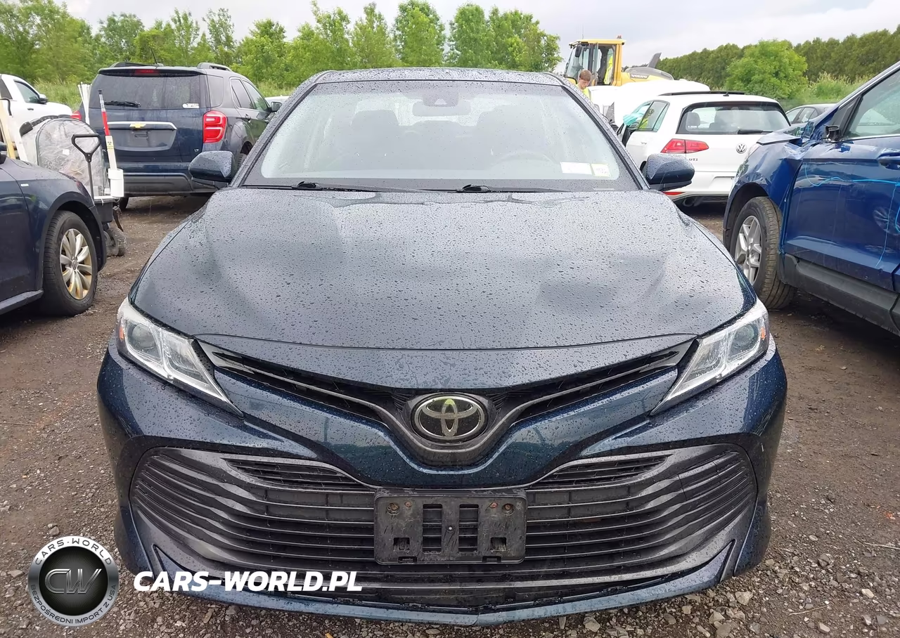 2018 Toyota Camry Le VIN:JTNB11HK9J3017859 - 12