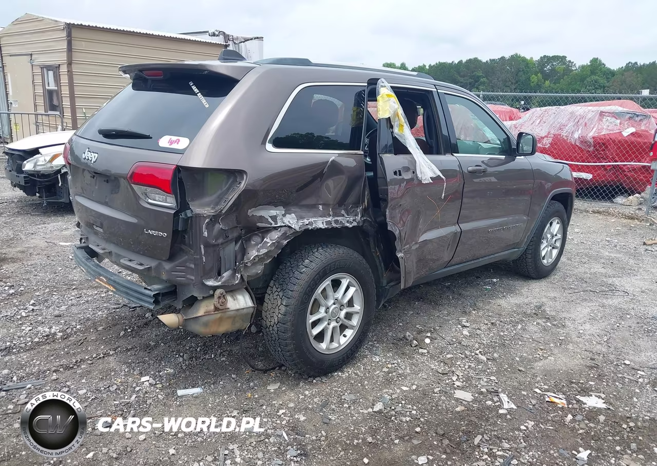 2020 Jeep Grand Cherokee Laredo E 4X4 VIN:1C4RJFAG2LC364250 - 4