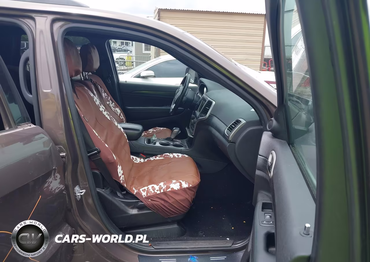 2020 Jeep Grand Cherokee Laredo E 4X4 VIN:1C4RJFAG2LC364250 - 5