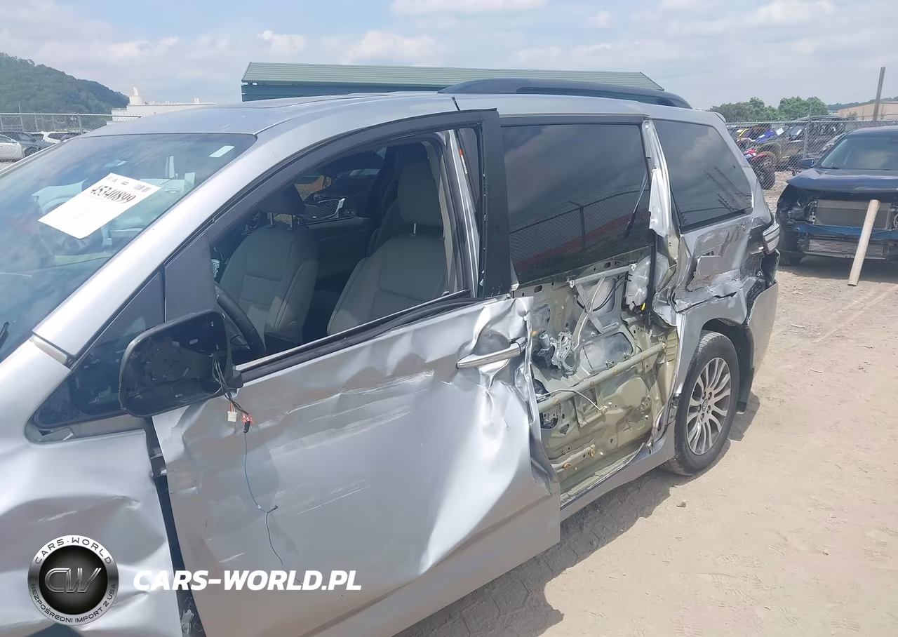 2018 Toyota Sienna Xle 8 Passenger VIN:5TDYZ3DC4JS947670 - 6