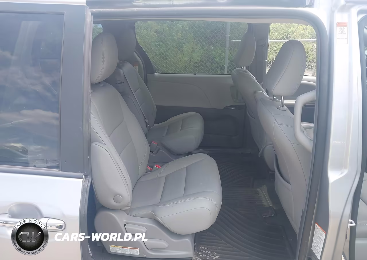 2018 Toyota Sienna Xle 8 Passenger VIN:5TDYZ3DC4JS947670 - 8