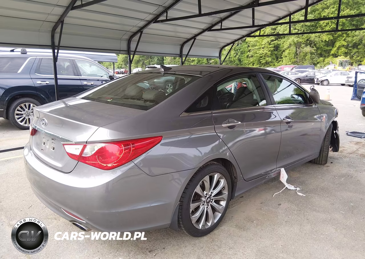 2013 Hyundai Sonata Se VIN:5NPEC4AC4DH636426 - 4