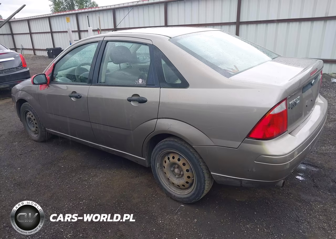 2005 Ford Focus Zx4 VIN:1FAFP34N55W232648 - 3