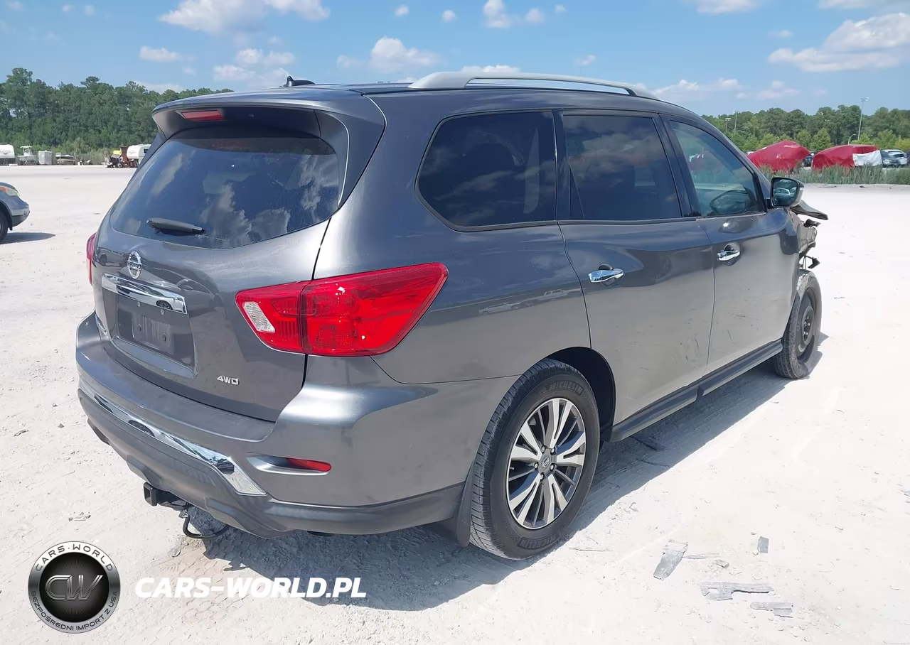 2018 Nissan Pathfinder S VIN:5N1DR2MM5JC678254 - 4
