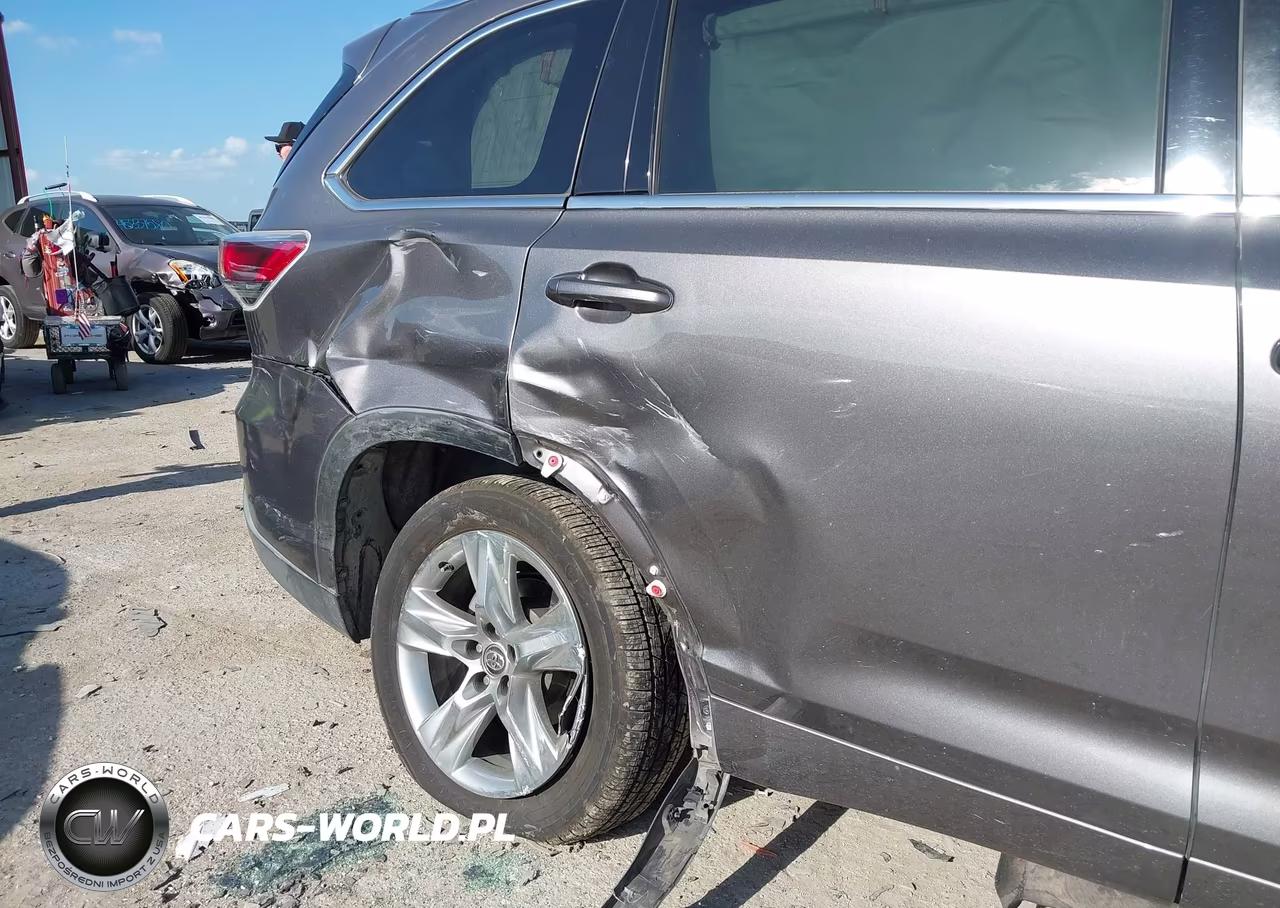 2016 Toyota Highlander Limited V6 VIN:5TDYKRFH8GS146667 - 6
