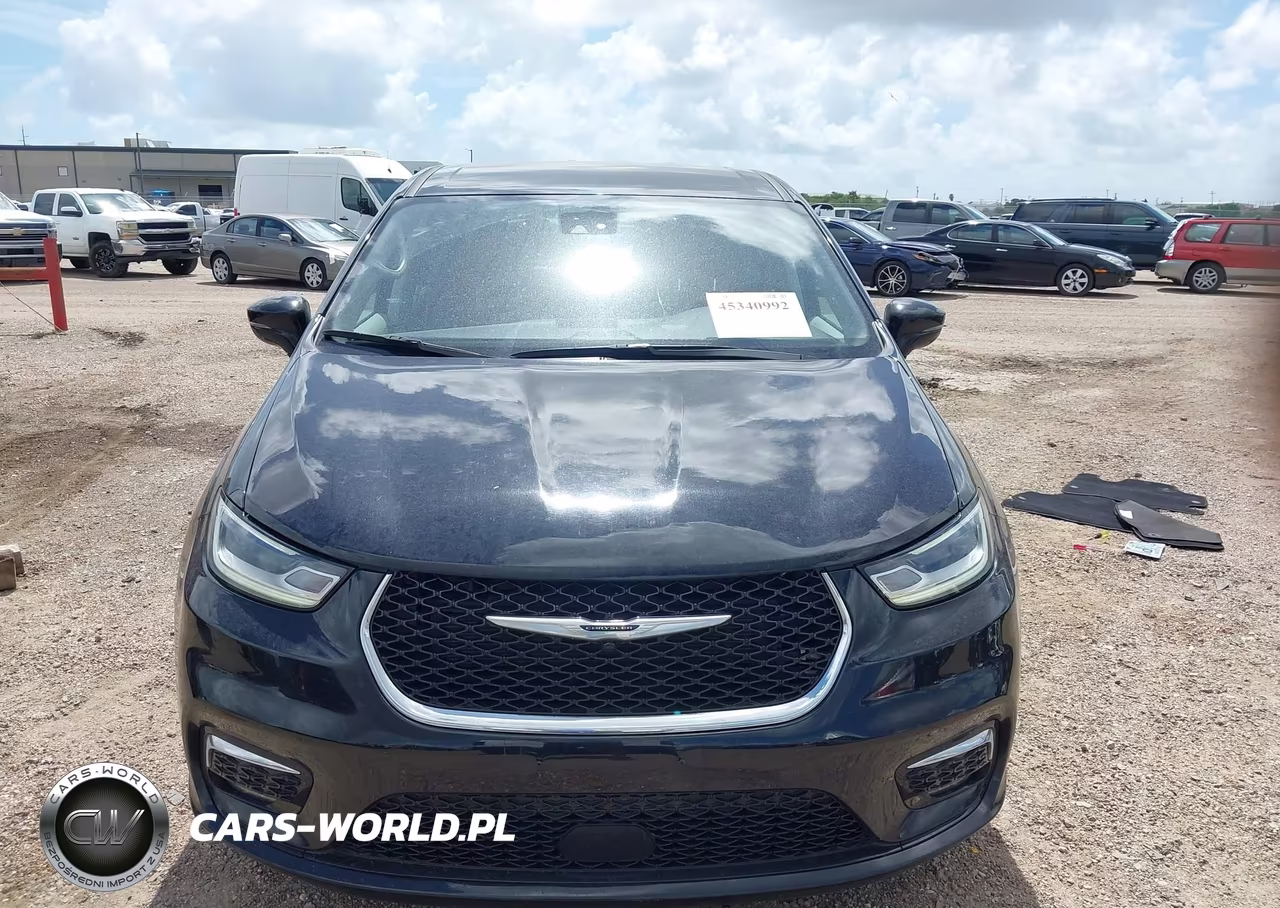 2024 Chrysler Pacifica Touring L VIN:2C4RC1BG5RR136321 - 13