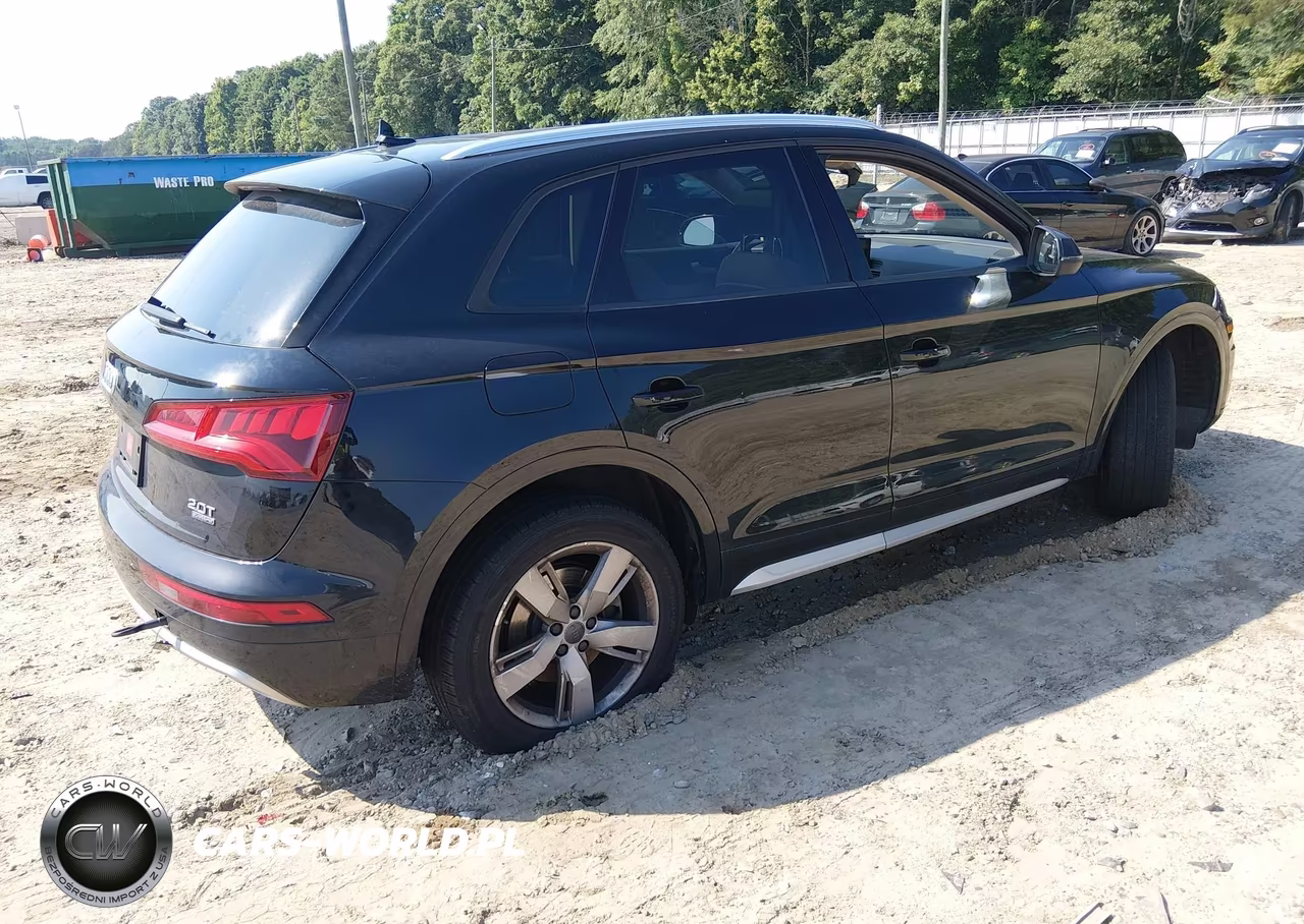 2018 Audi Q5 2.0T Premium-2.0T Tech Premium VIN:WA1ANAFY4J2053406 - 4