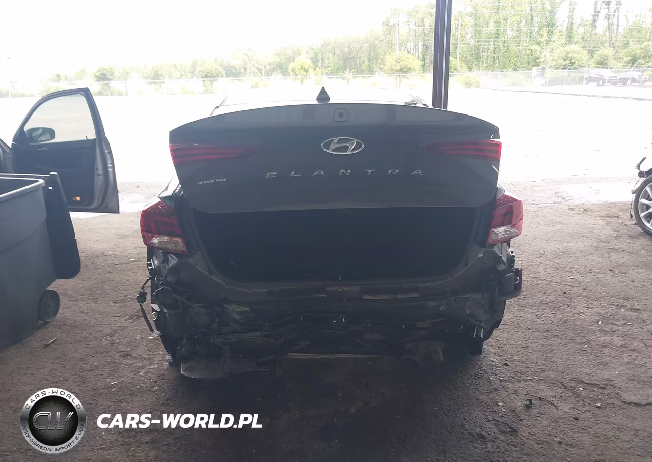 2020 Hyundai Elantra Sel VIN:5NPD84LFXLH555059 - 16