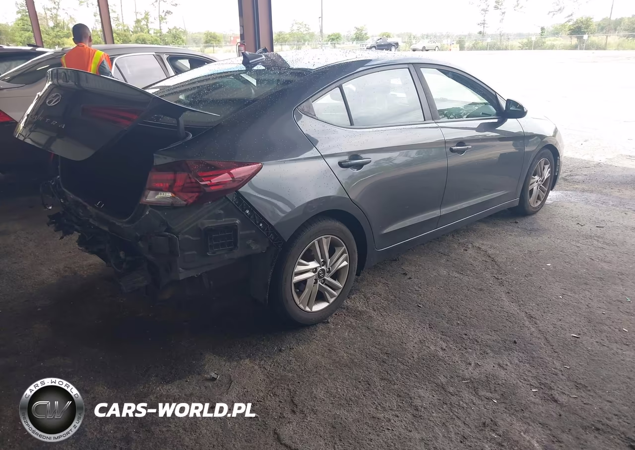 2020 Hyundai Elantra Sel VIN:5NPD84LFXLH555059 - 4