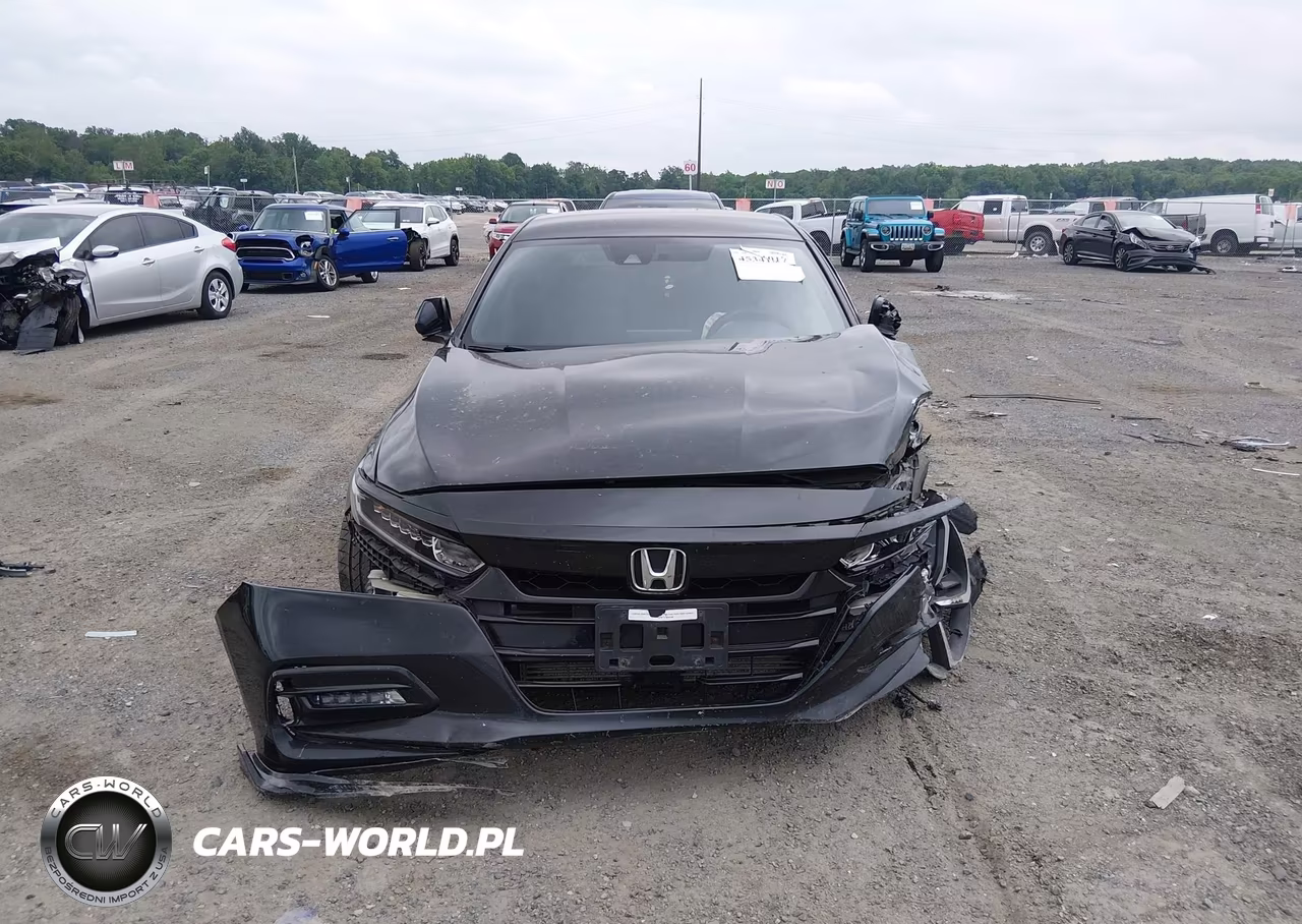 2018 Honda Accord Sport VIN:1HGCV1F3XJA094469 - 11