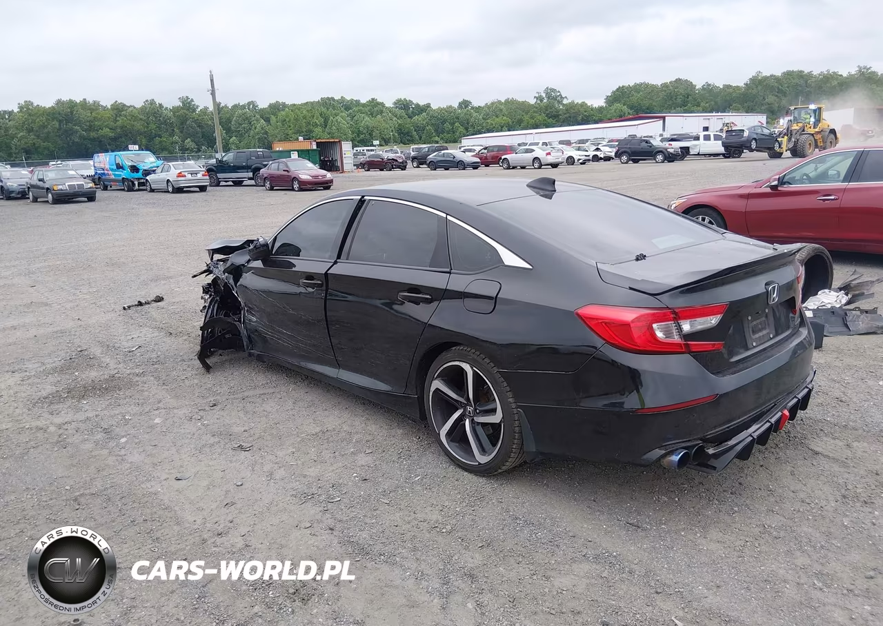 2018 Honda Accord Sport VIN:1HGCV1F3XJA094469 - 3
