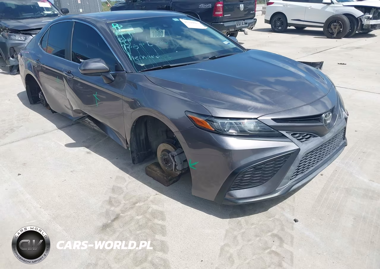 2021 Toyota Camry Se – zdjęcie 1 z 17