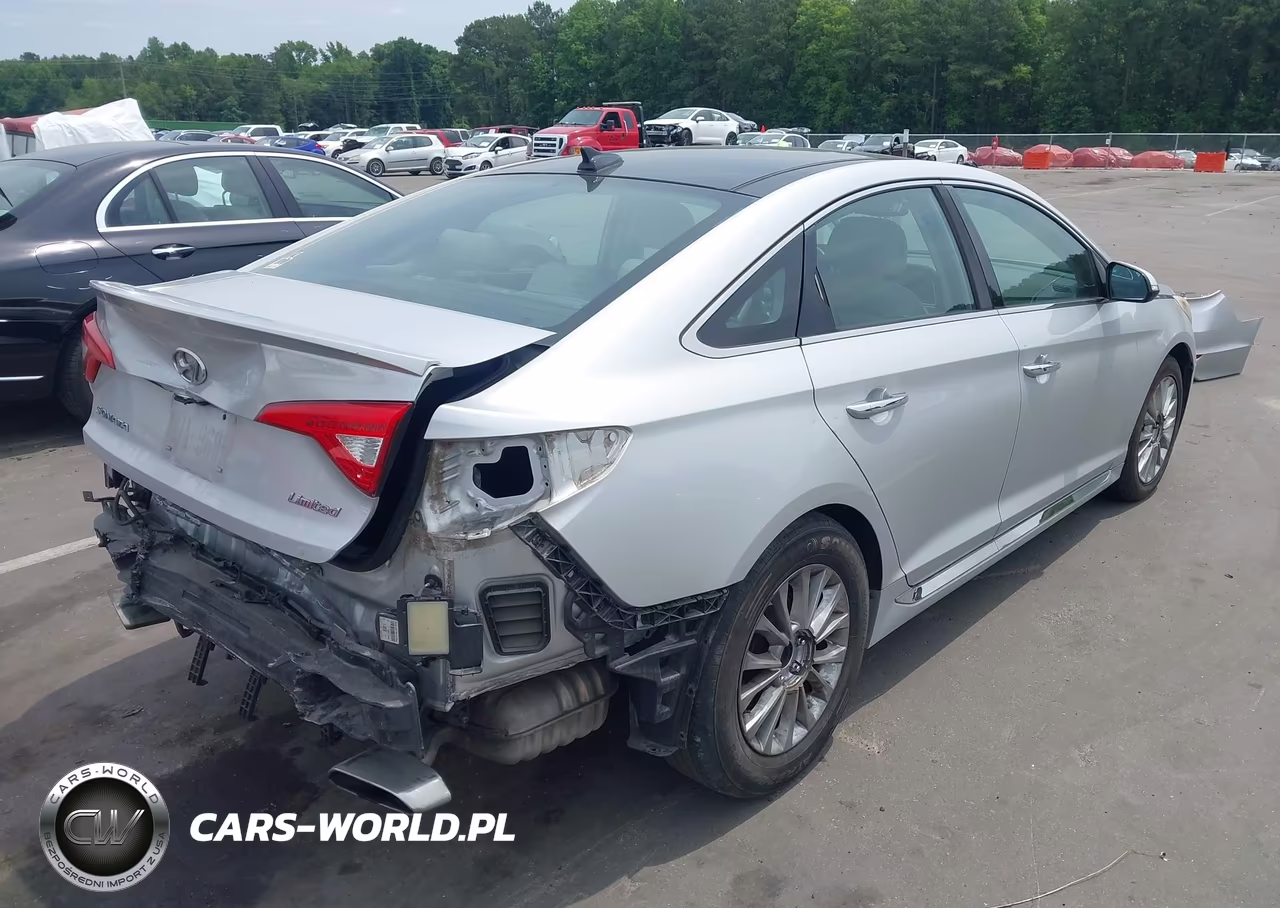 2015 Hyundai Sonata Limited VIN:5NPE34AFXFH084993 - 4