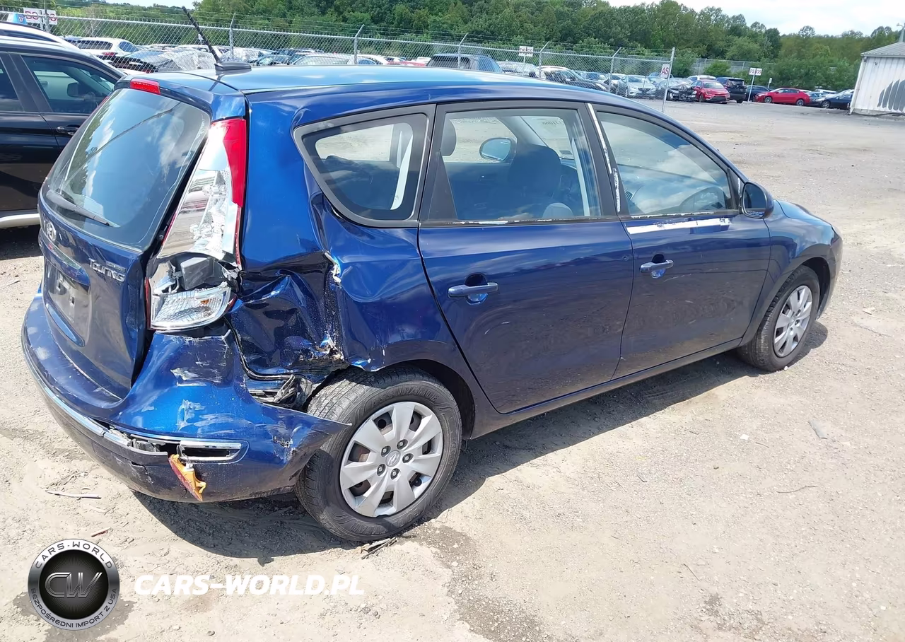 2011 Hyundai Elantra Touring Gls VIN:KMHDB8AE9BU097047 - 4