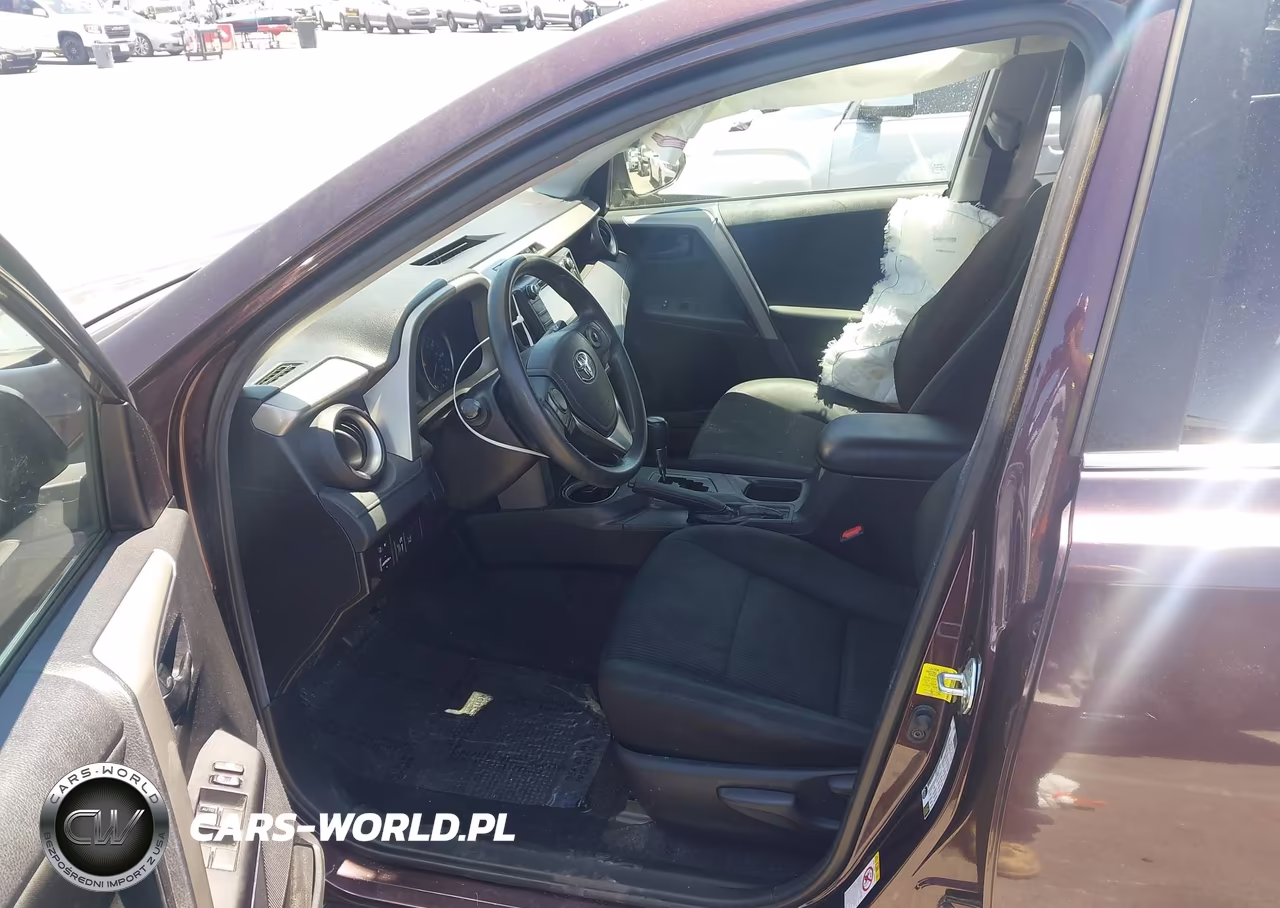 2018 Toyota Rav4 Le VIN:2T3ZFREVXJW484822 - 5