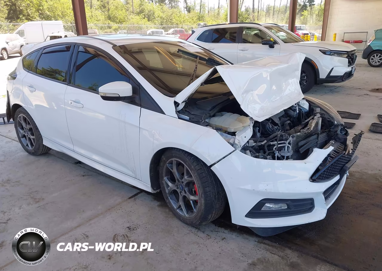 2015 Ford Focus St – zdjęcie 1 z 17