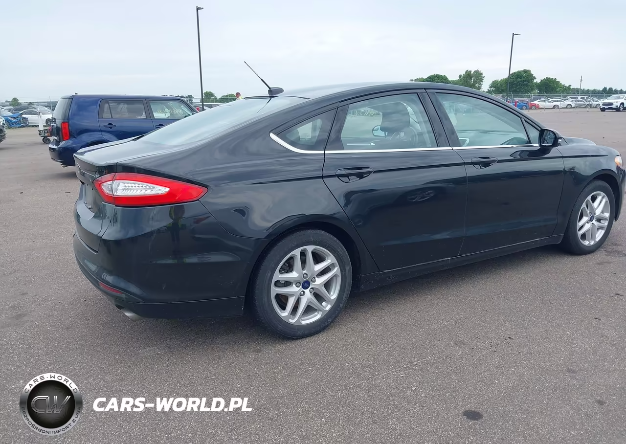 2015 Ford Fusion Se VIN:1FA6P0HD9F5113377 - 4