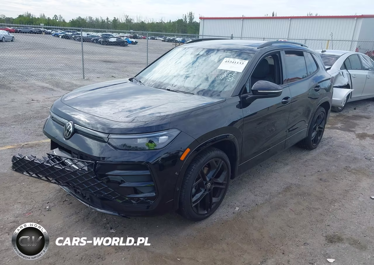 2025 Volkswagen Tiguan 2.0T Se R-Line Black VIN:3VVHR7RM6SM063791 - 2