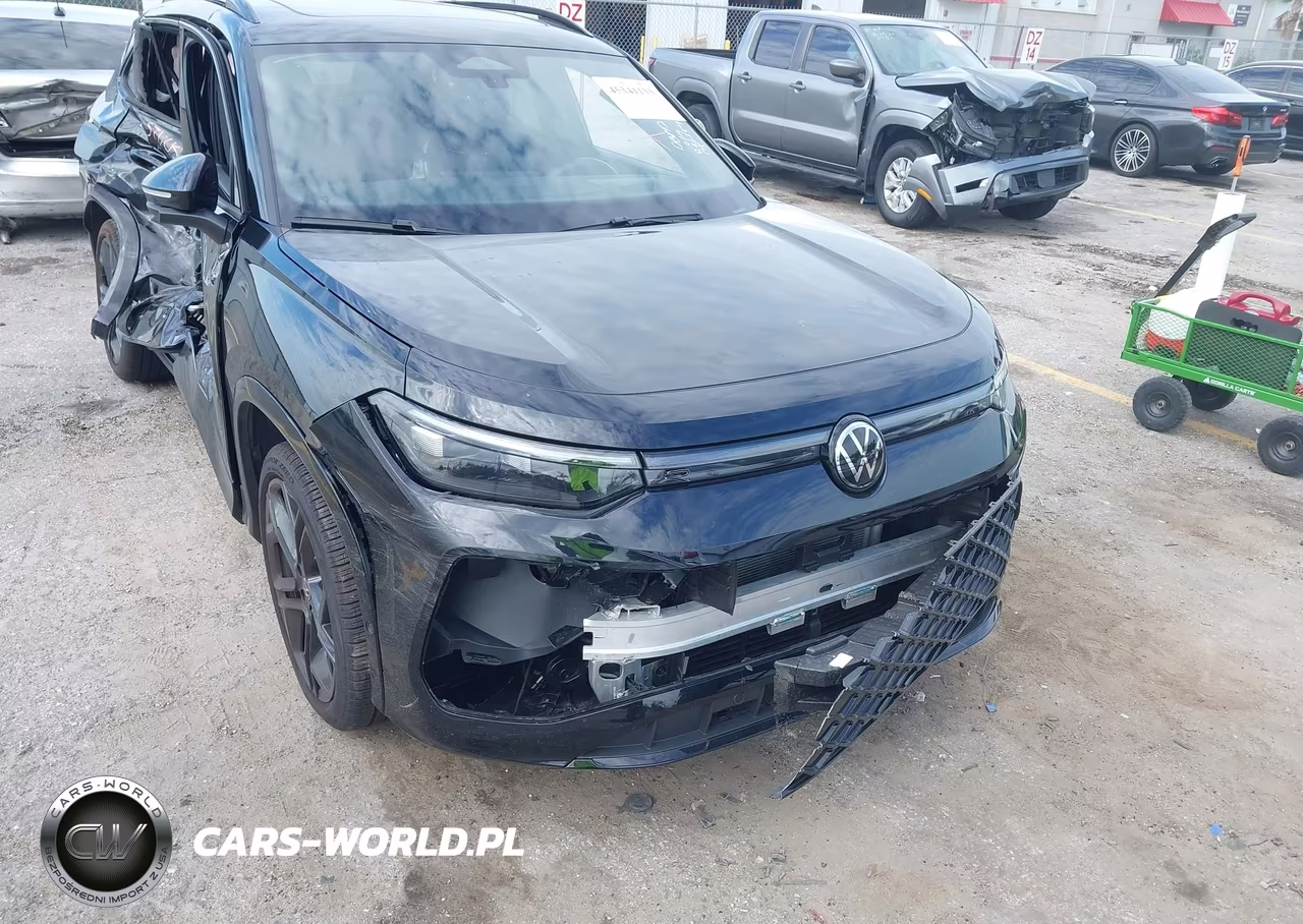 2025 Volkswagen Tiguan 2.0T Se R-Line Black VIN:3VVHR7RM6SM063791 - 6