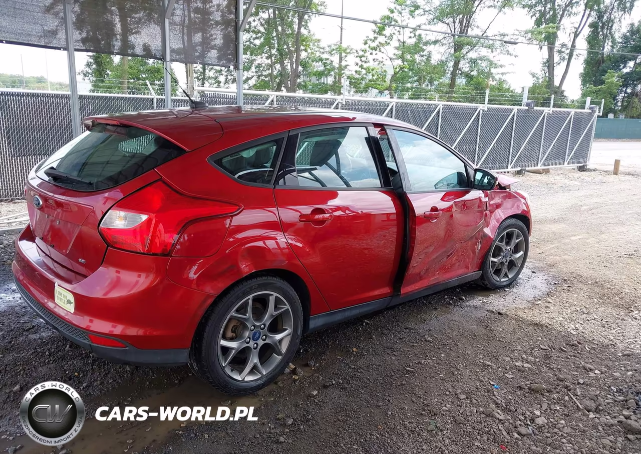 2013 Ford Focus Se VIN:1FADP3K24DL206400 - 4