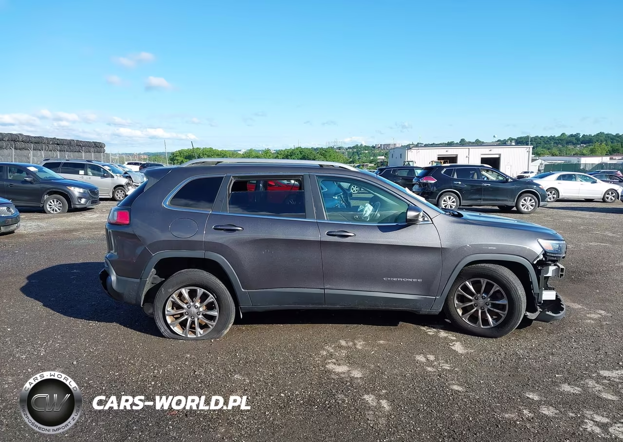 2019 Jeep Cherokee Latitude Plus 4X4 VIN:1C4PJMLB9KD228610 - 12