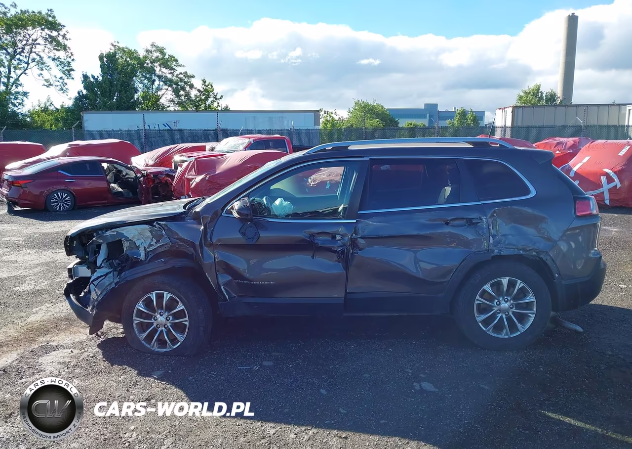 2019 Jeep Cherokee Latitude Plus 4X4 VIN:1C4PJMLB9KD228610 - 13