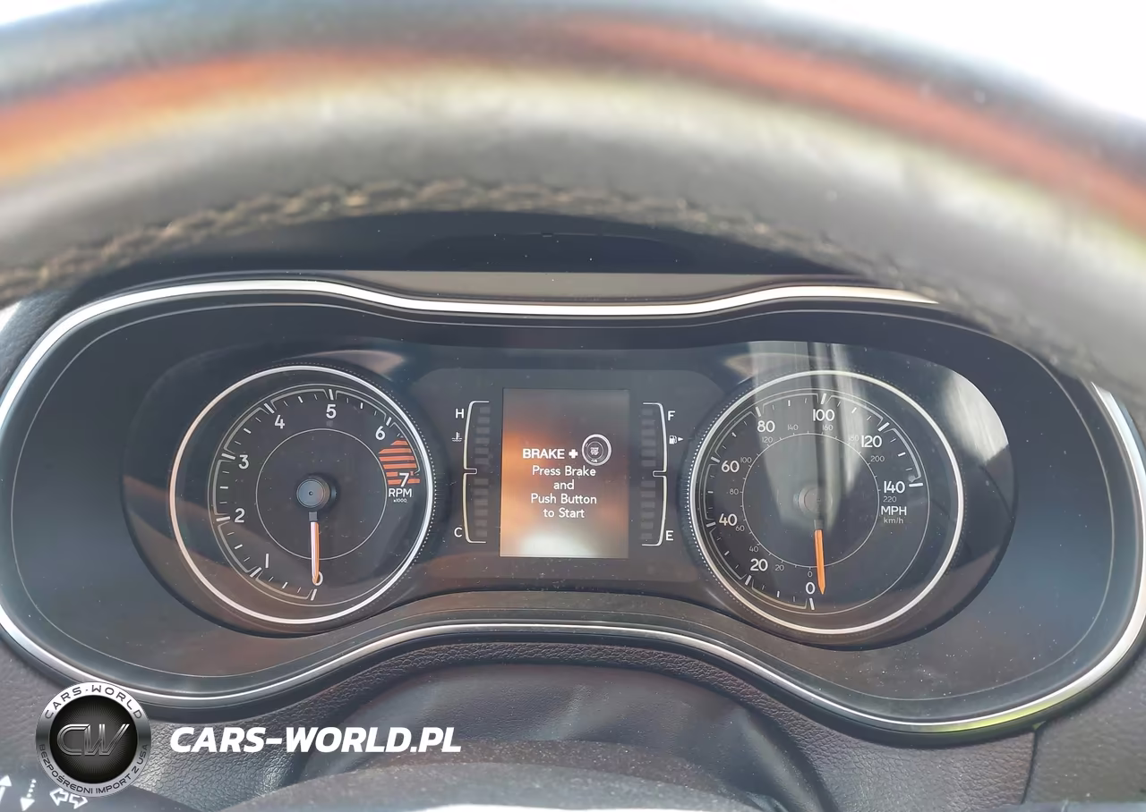 2019 Jeep Cherokee Latitude Plus 4X4 VIN:1C4PJMLB9KD228610 - 7
