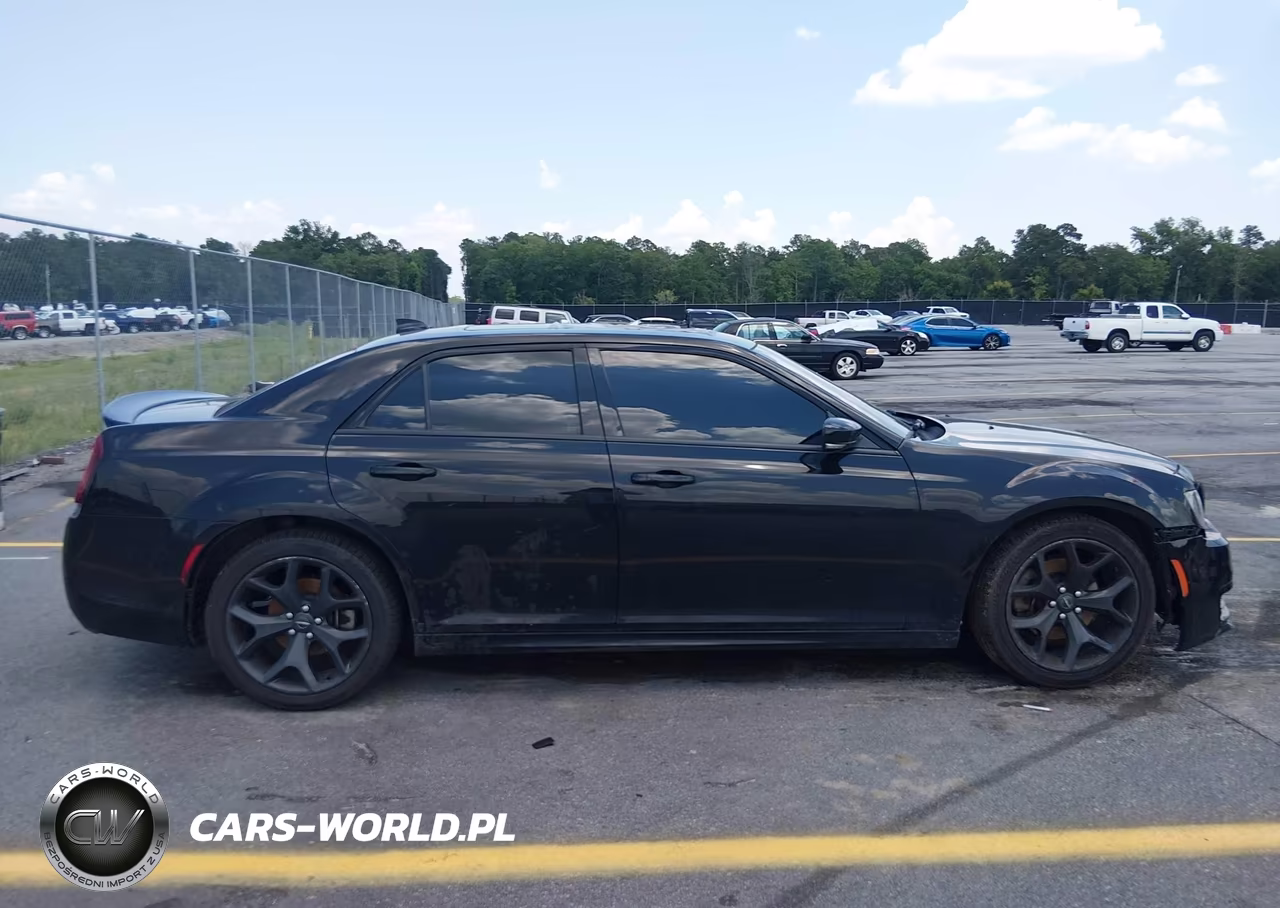 2021 Chrysler 300 300S VIN:2C3CCABT3MH562899 - 13
