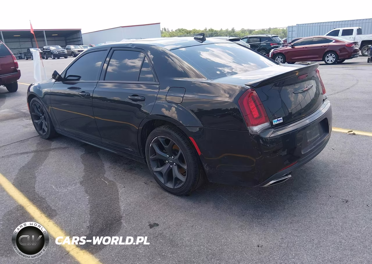 2021 Chrysler 300 300S VIN:2C3CCABT3MH562899 - 3