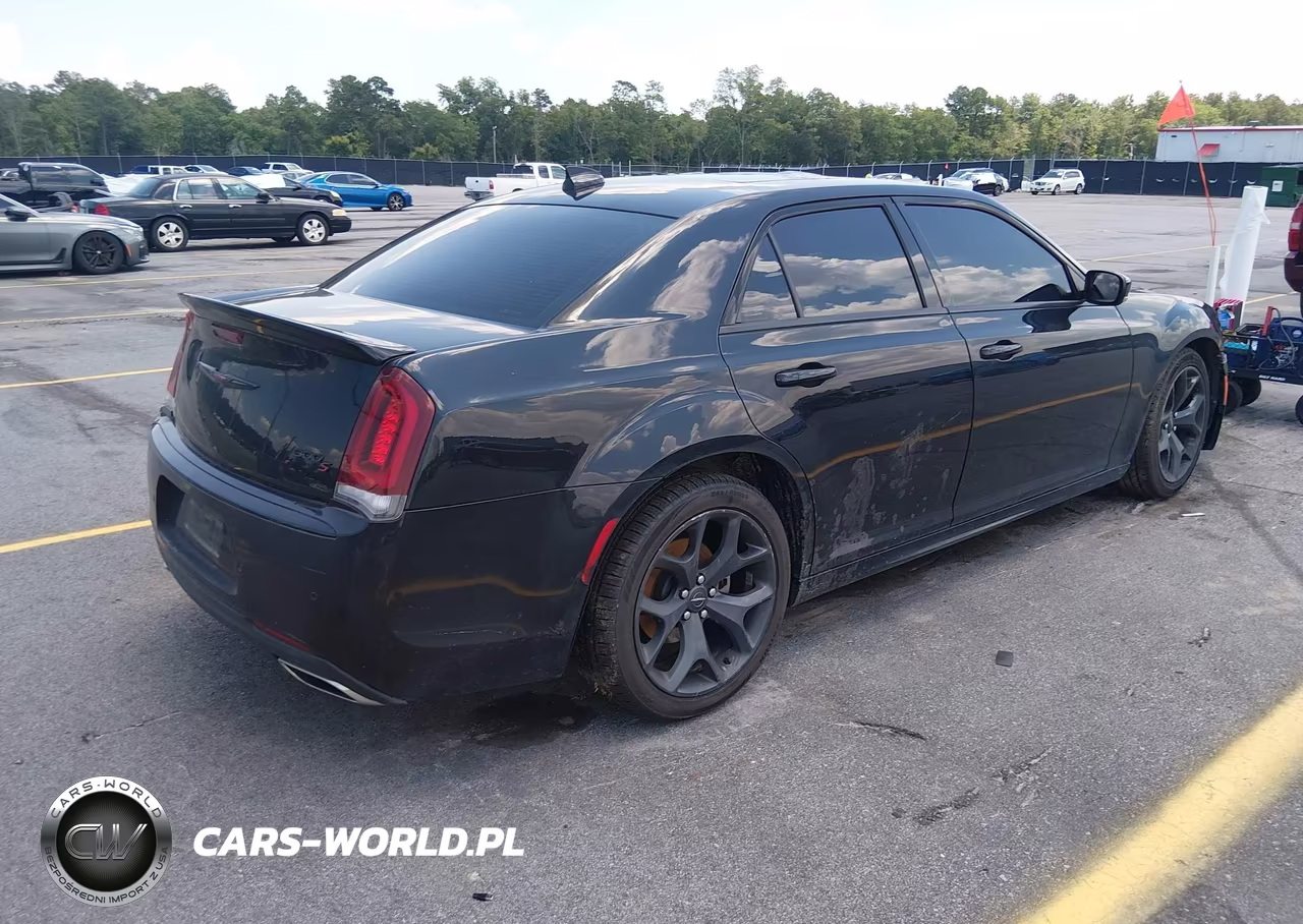 2021 Chrysler 300 300S VIN:2C3CCABT3MH562899 - 4