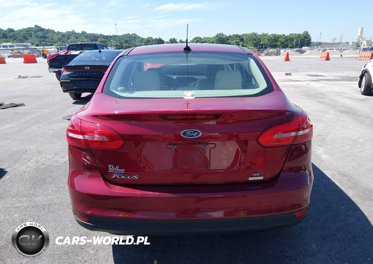 2016 Ford Focus Se VIN:1FADP3FE2GL288510 - 16