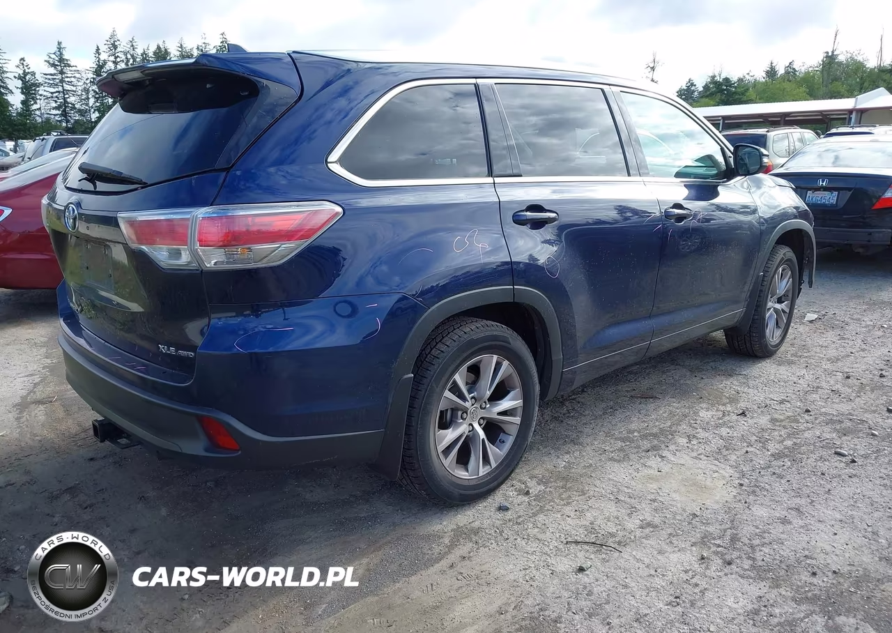2015 Toyota Highlander Xle V6 VIN:5TDJKRFH9FS131403 - 4