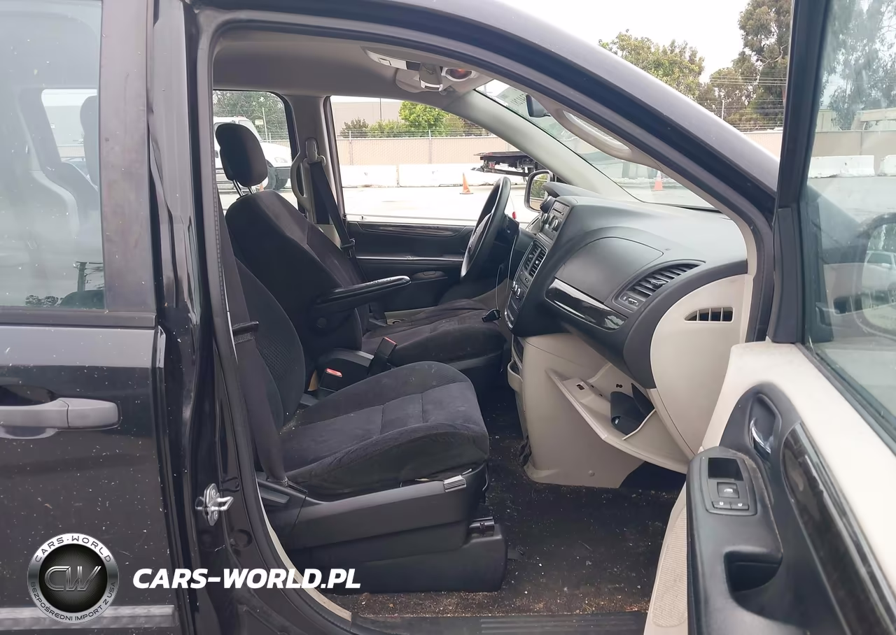 2015 Dodge Grand Caravan American Value Pkg VIN:2C4RDGBG6FR530387 - 5
