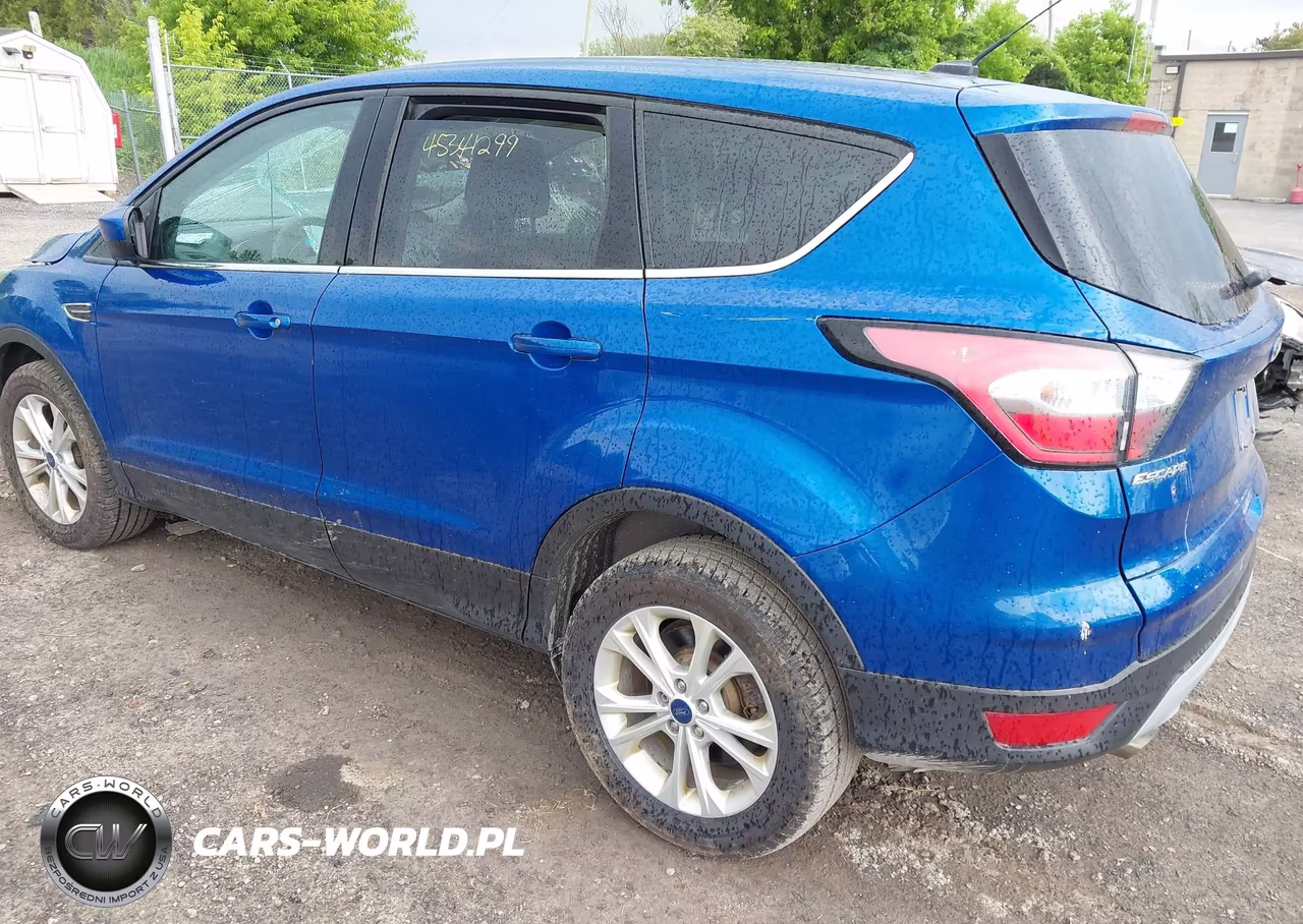 2017 Ford Escape Se VIN:1FMCU9GD0HUE82807 - 3