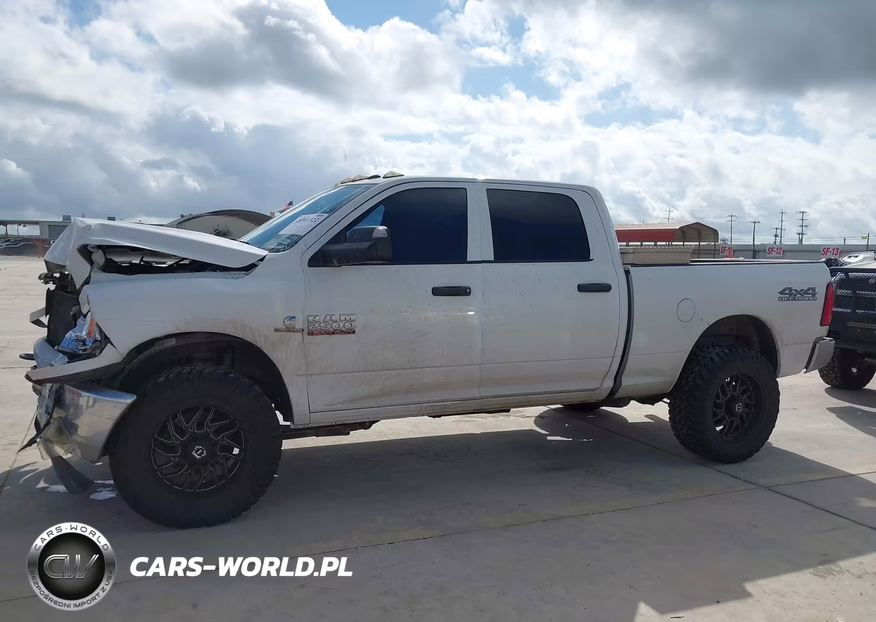 2017 Ram 2500 Tradesman 4X4 6'4 Box VIN:3C6UR5CL5HG647955 - 14