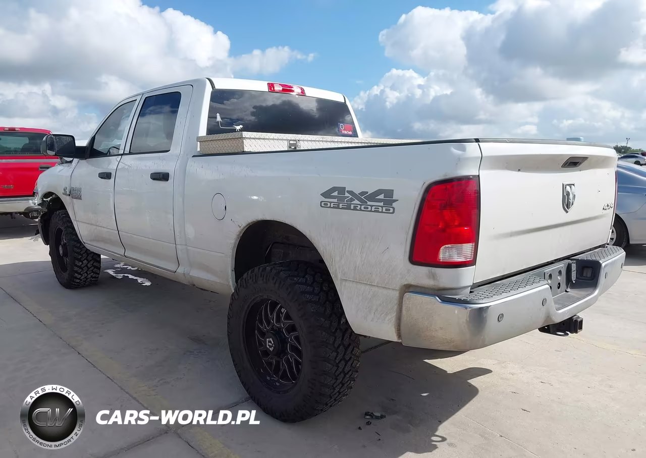 2017 Ram 2500 Tradesman 4X4 6'4 Box VIN:3C6UR5CL5HG647955 - 3