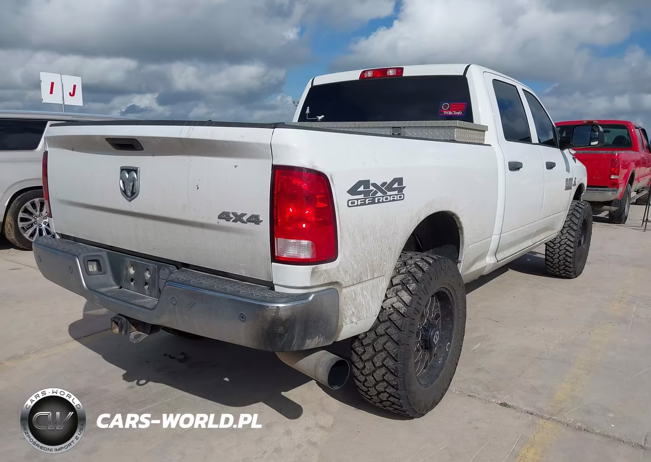 2017 Ram 2500 Tradesman 4X4 6'4 Box VIN:3C6UR5CL5HG647955 - 4