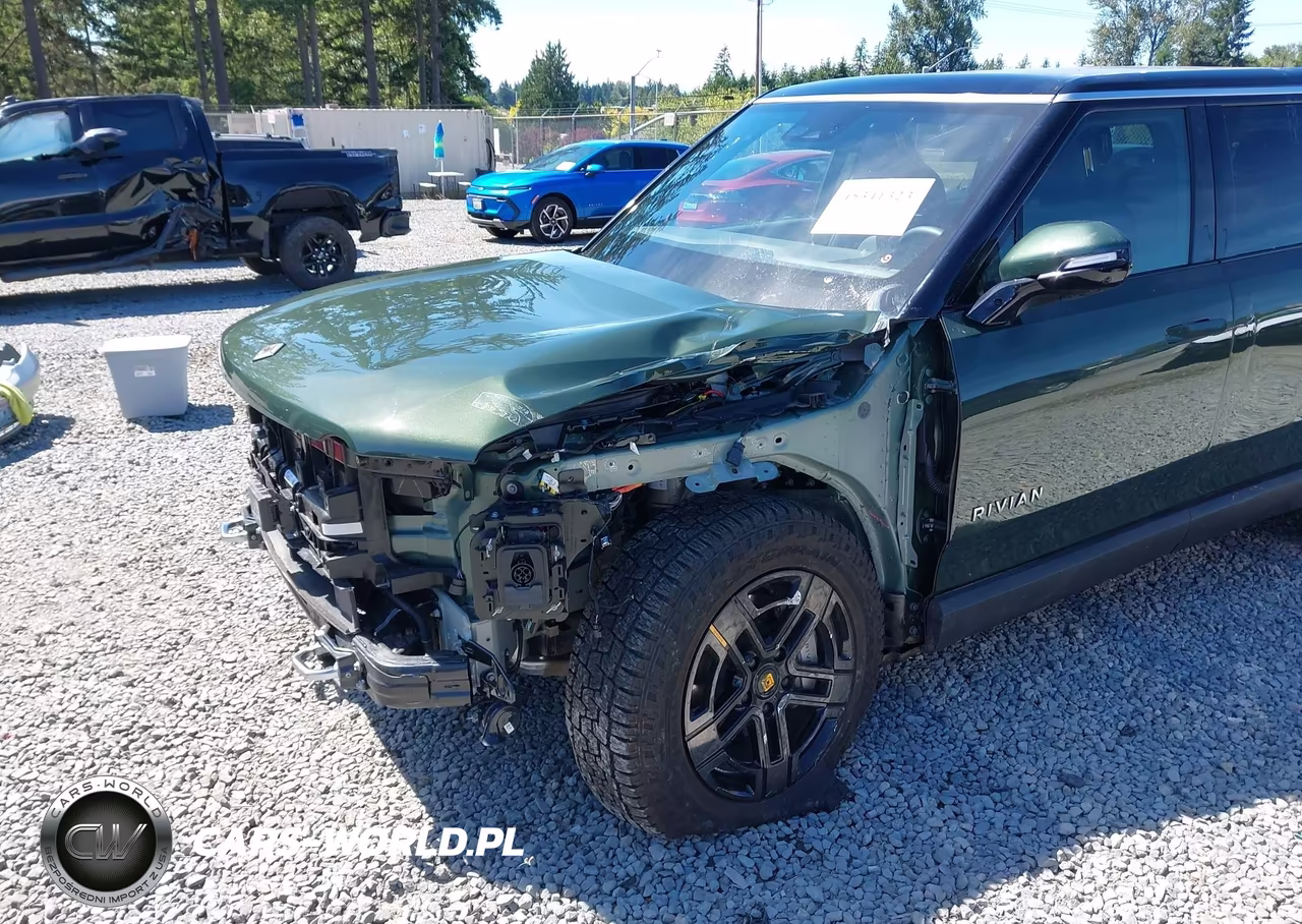 2025 Rivian R1S Adventure Dual Motor Large Pack-Adventure Dual Motor Max Pack VIN:7PDSGBBA4SN062277 - 6