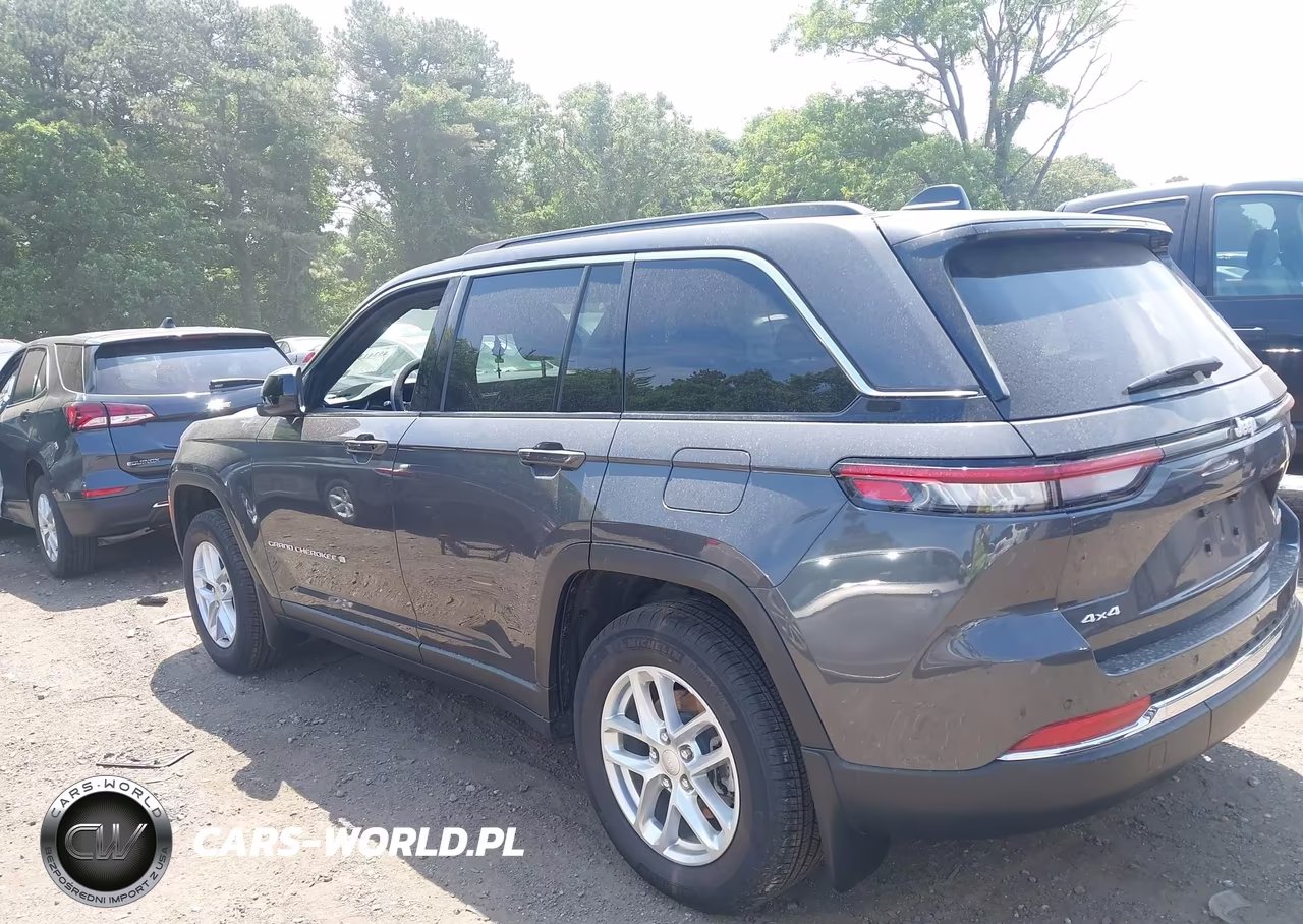 2025 Jeep Grand Cherokee Laredo X 4X4 VIN:1C4RJHAG7SC351245 - 14
