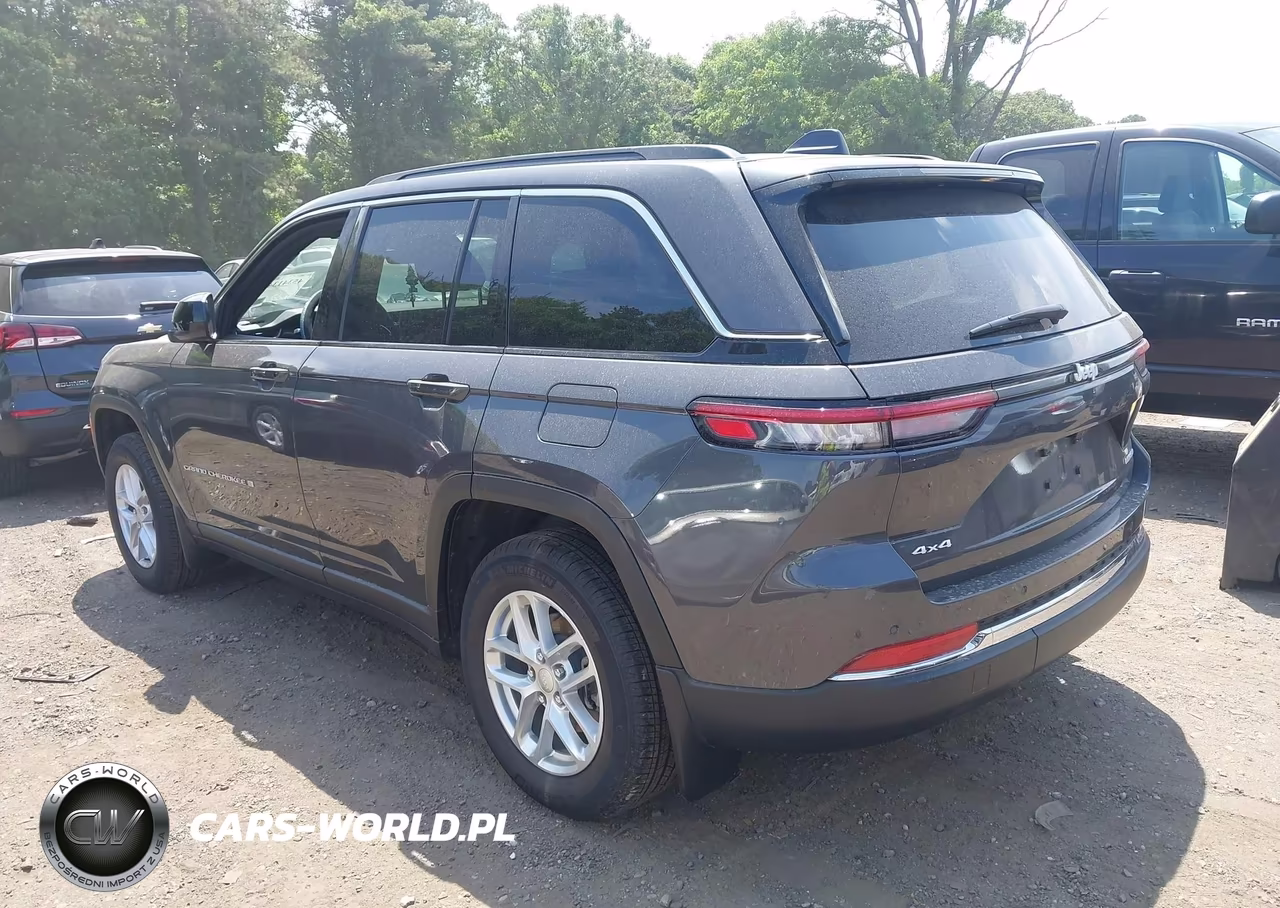 2025 Jeep Grand Cherokee Laredo X 4X4 VIN:1C4RJHAG7SC351245 - 3