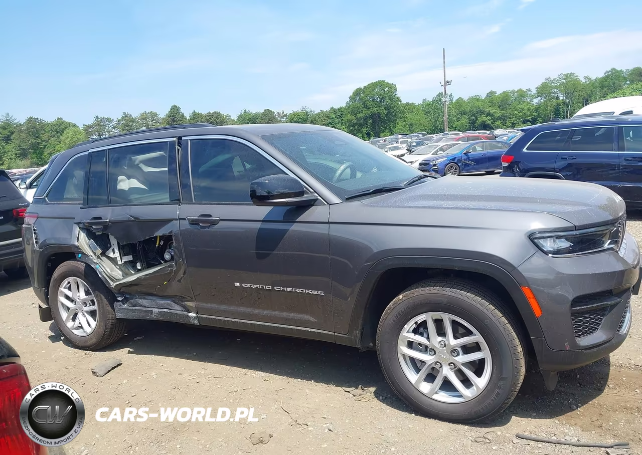 2025 Jeep Grand Cherokee Laredo X 4X4 VIN:1C4RJHAG7SC351245 - 6